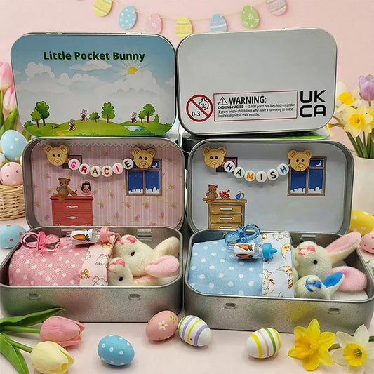 🐇 62% OFF! 🐇 Bunny Mummy & Baby Plush Pocket Tin – Handmade Easter Collectible with Cozy Blanket (Pink/Blue Ears) 🐇🎁